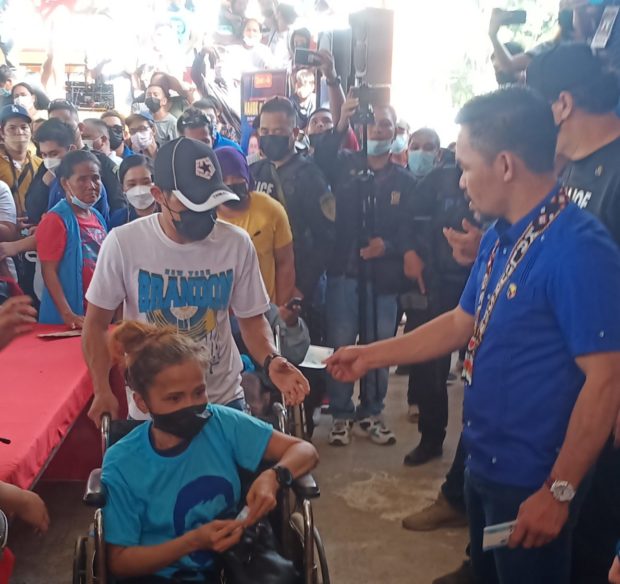 Allow bets to help during calamities, Pacquiao asks Comelec