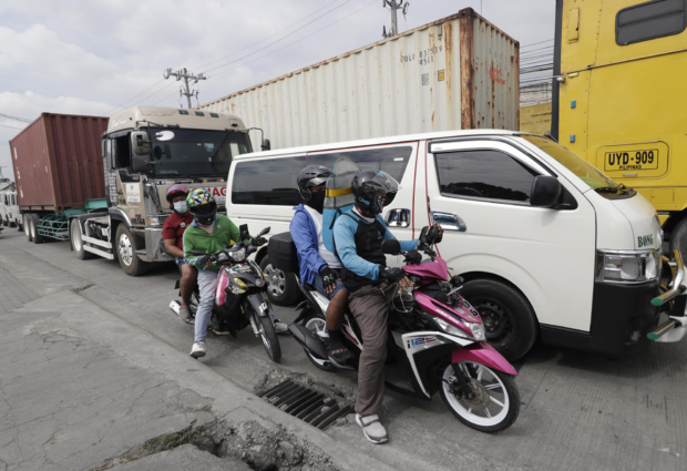 Photo of motorcycle taxis for story: Groups hail approval of House bill regulating ‘moto-taxis’