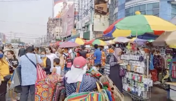 Baclaran crowds