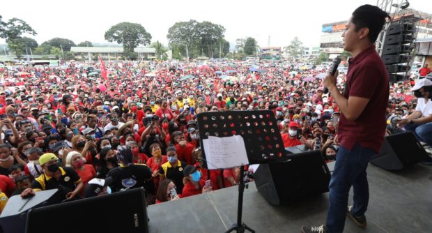 Sandro Marcos, the son of presidential aspirant Ferdinand "Bongbong" Marcos Jr. addresses the supporters of his father in Bukidnon. Image from BBM camp