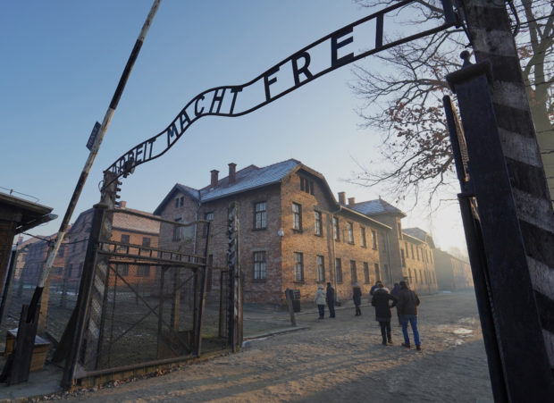 Dutch tourist detained for Nazi salute at Auschwitz