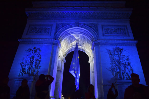 France removes EU flag from Arc de Triomphe after rightwing uproar