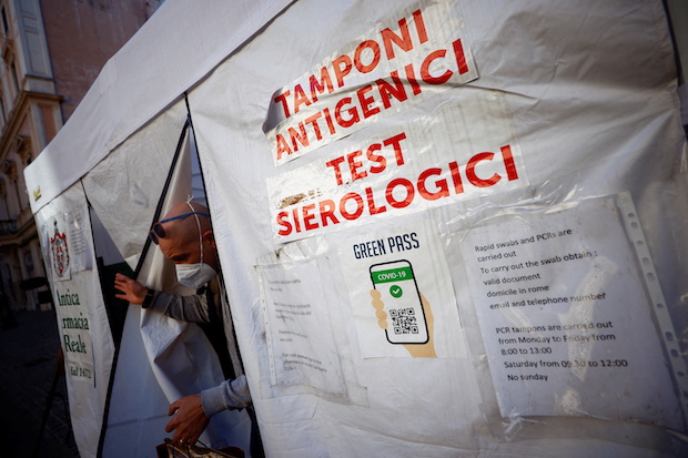 Italians rush to be tested for COVID-19 in Rome