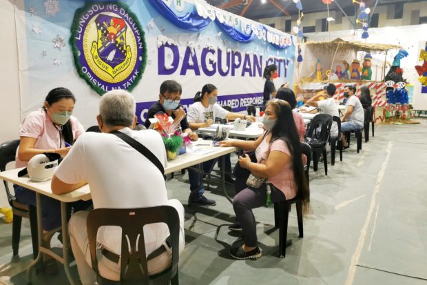 Dagupan City vaccination center, for story: Listen to Duque: Get COVID-19 booster shots – Duterte