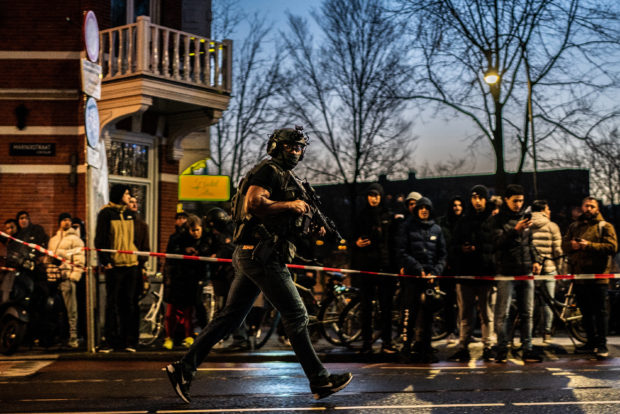 Amsterdam hostage-taker dies of injuries in hospital – prosecutors