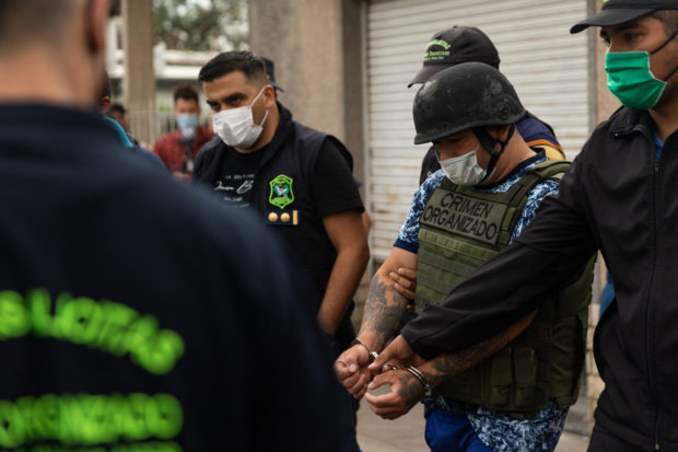 Argentine police race to eradicate laced cocaine that killed 22