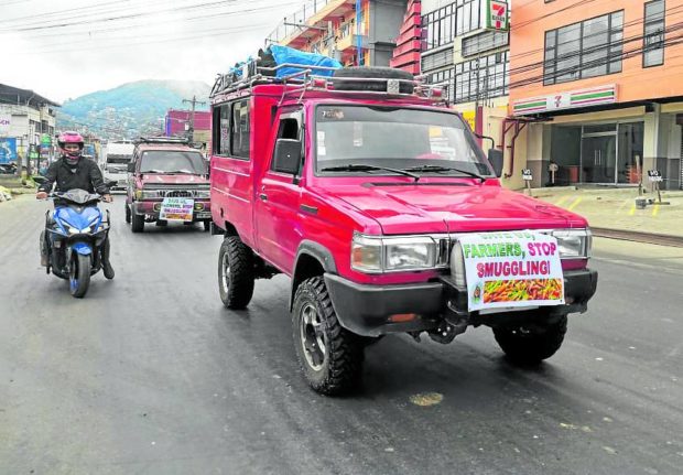 Photo of Benguet farmers' caravan for story: Benguet farmers hold caravan to protest veggie smuggling