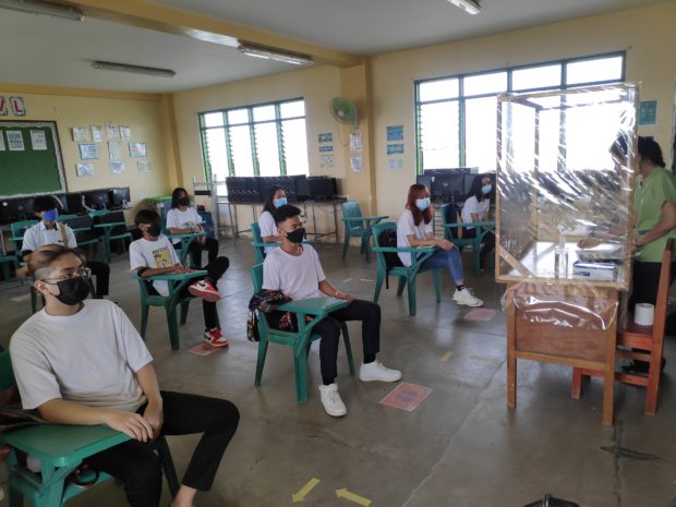 Bulacan students in-person class, for story: In-person classes will spur economic activity worth P12 billion – NEDA chief