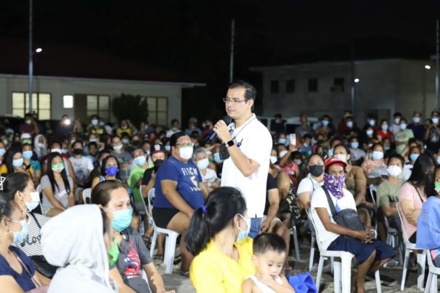 Isko Moreno pledges P8 million cash aid to fire victims in Cavite City