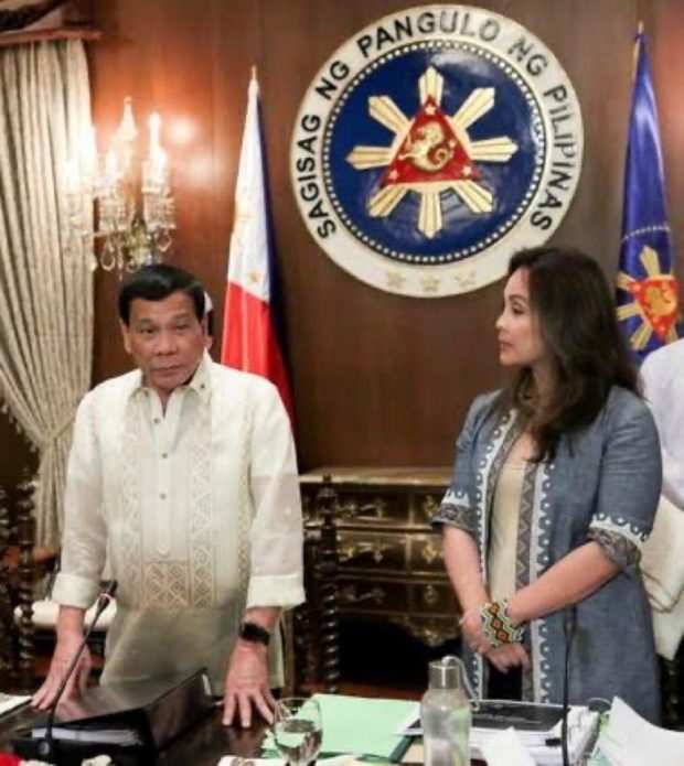 President Rodrigo Duterte with Deputy Speaker Loren Legarda in Malacanang. Image from Loren Legarda's Office