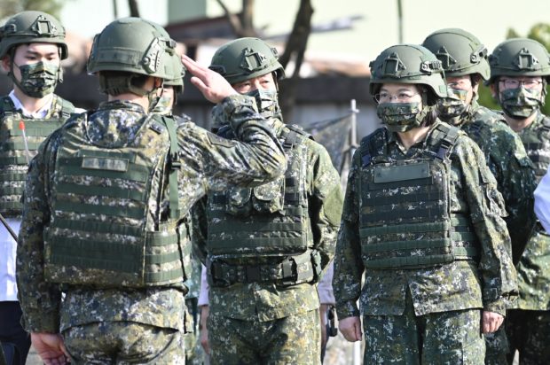 Taiwan military reservists train under cloud of Ukraine war