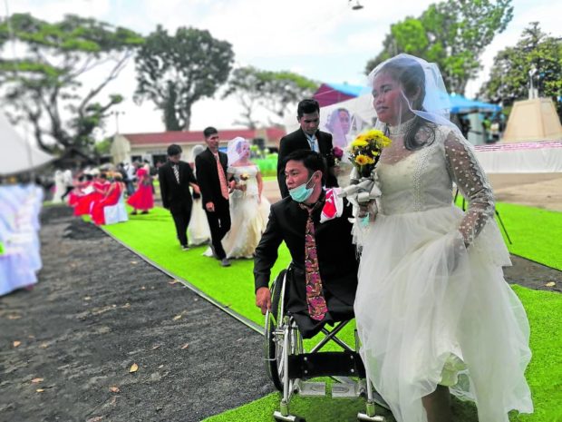 Mass wedding in Lanao del Norte. STORY: 1,000 couples say ‘I do’ in Lanao del Norte mass wedding