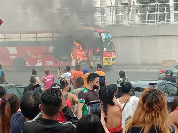Bus catches fire on Commonwealth Avenue in QC
