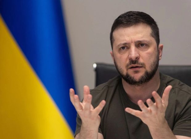 Ukraine insists on territorial integrity as talks loom