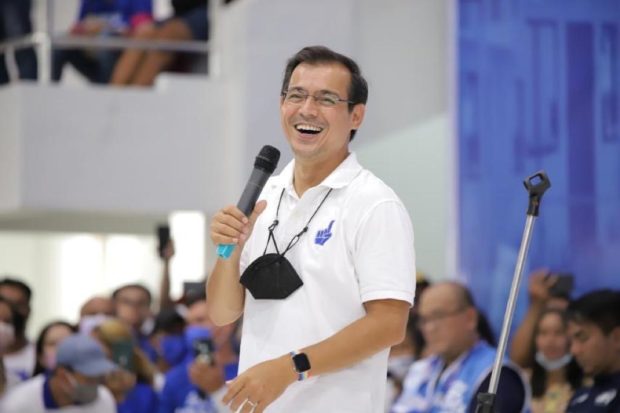 Isko Moreno keeps support from volunteer group amid consecutive defections