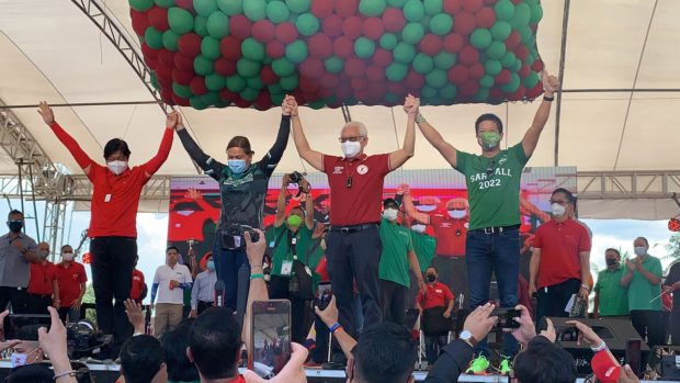 As one of the most vote-rich provinces, it’s not surprising to see national candidates pay a visit to Batangas. The tandem of Bongbong Marcos and Sara Duterte gets the support of governor Dodo Mandanas and vice gov Mark Leviste. Marcos lost in Batangas in 2016 VP polls. Image from Twitter / Neil Arwin Mercado
