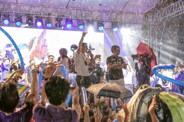 Aksyon Demokratiko standard bearer Isko Moreno Domagoso was overwhelmed with emotions as a heavy downpour, along with his entreaties, did not dampen the outpouring of support from thousands of Cagayan de Oro residents who attended his grand rally in this Northern Mindanao city.