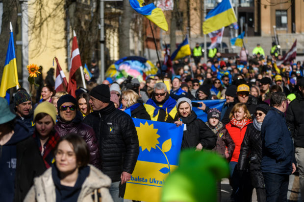 Russian-speaking Latvian city rallies for Ukraine