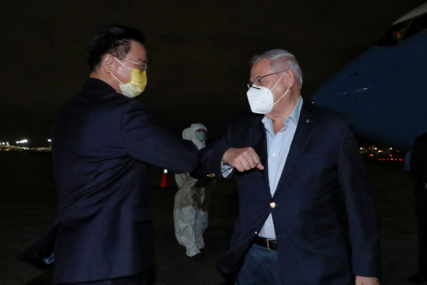 US senators defy China threats with Taiwan visit