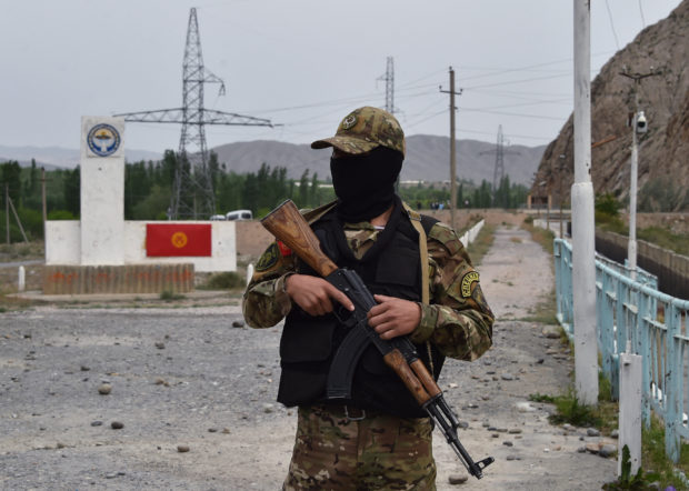Kyrgyz, Tajik border guards exchange fire
