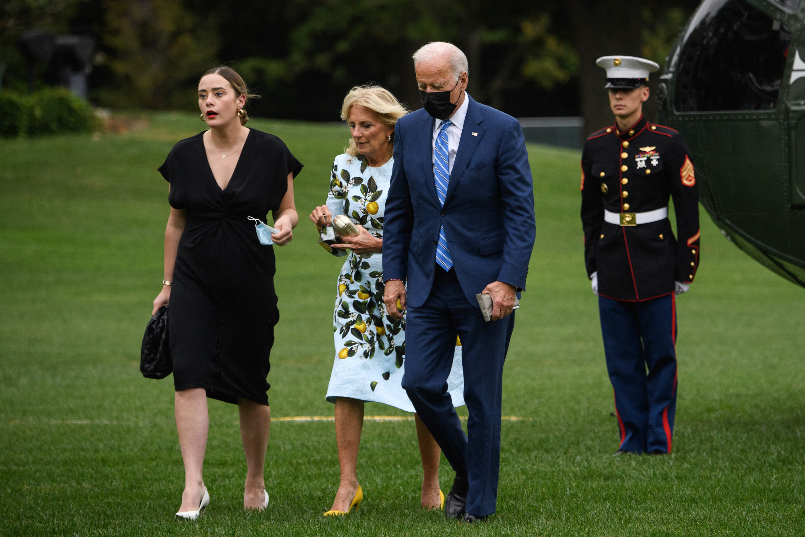 Biden's granddaughter Naomi gets married at the White House on Saturday :  NPR