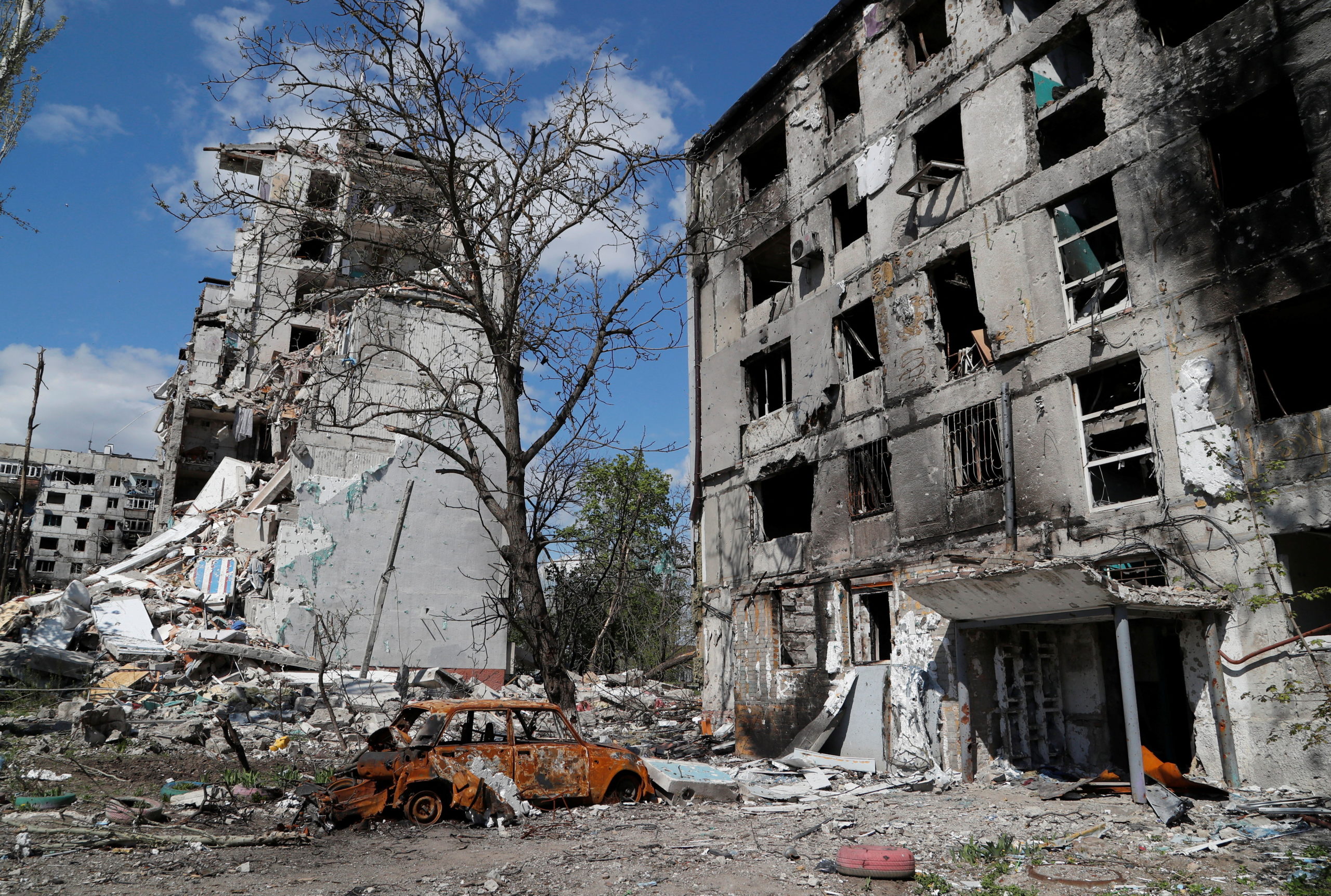 A view shows apartment buildings heavily damaged during Ukraine-Russia conflict in the southern port city of Mariupol, Ukraine April 28, 2022. Picture taken April 28, 2022. REUTERS/Alexander Ermochenko Peace talks