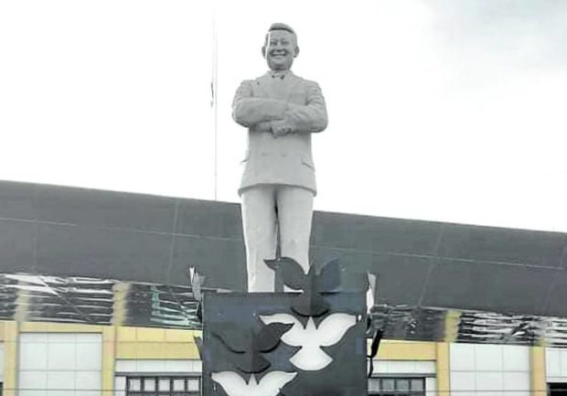 Ninoy Aquino statue in Tarlac City. STORY: Wreaths offered at ‘disrespected’ Ninoy statue