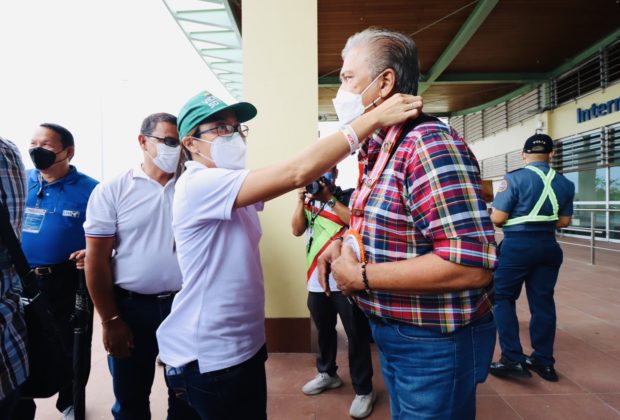 Senate President Vicente Sotto III arrives at the Panglao Airport in Bohol. Photo from Lacson-Sotto media bureau