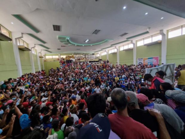 Manny Pacquiao mets supporters in Misamis Occidental.