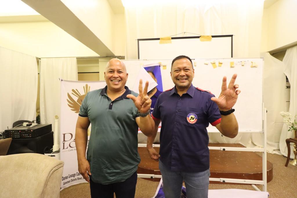 Senator Ronald ‘Bato’ Dela Rosa has endorsed Senatorial candidate Joseph Victor ‘JV’ Ejercito in his bid for a comeback in the Senate during a press conference in Davao City.