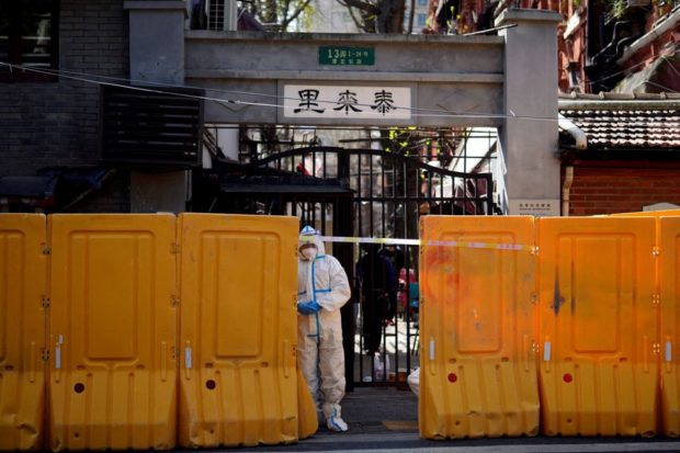 Shanghai lockdown deepens after new surge in asymptomatic COVID-19 cases