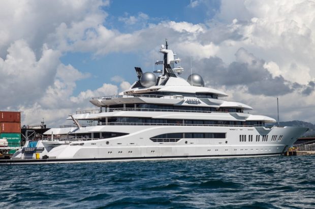 A photo taken on April 13, 2022 shows the superyacht Amadea, reportedly owned by a Russian oligarch, berthed at the Queens Wharf in Lautoka. - Fijian authorities on April 19 applied to block a superyacht reportedly owned by Russian oligarch Suleiman Kerimov from leaving its waters, as the United States moved to seize it due to US and European Union sanctions over Russia's invasion of Ukraine. (Photo by Leon LORD / FIJI SUN / AFP) / Fiji OUT / ----EDITORS NOTE ----RESTRICTED TO EDITORIAL USE MANDATORY CREDIT " AFP PHOTO / FIJI SUN / LEON LORD" NO MARKETING NO ADVERTISING CAMPAIGNS