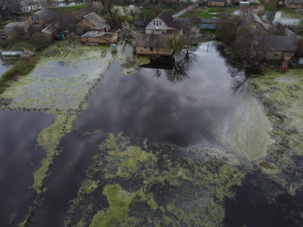 War unleashes flooding in Ukraine town