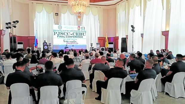 Local and police officials gather at Cebu provincial capitol on Monday to map out security plans for the May 9 elections. STORY: Comelec names 7 ‘areas of concern’ in Cebu