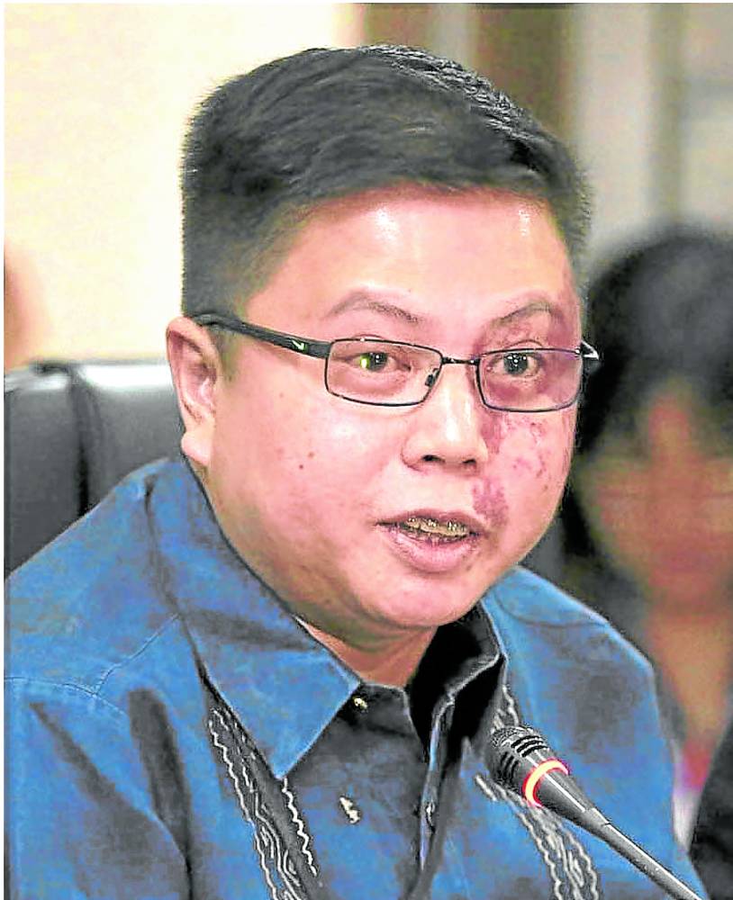 Commission on Elections (Comelec) director John Rex Laudiangco, head of the poll body’s law department, has been named the new spokesperson, replacing its longtime mouthpiece James Jimenez.