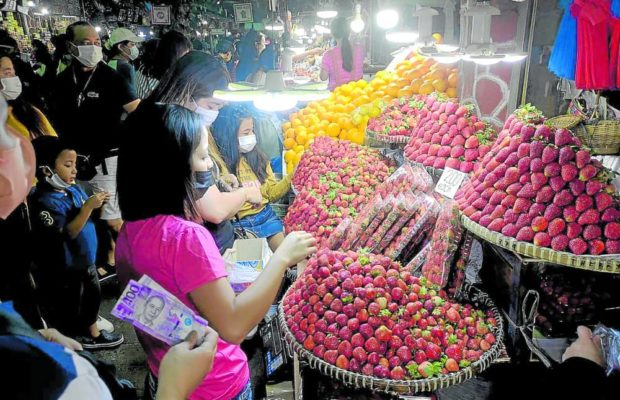 ]Baguio City public market. STORY: BIR tops Cordillera target, collects P5.9 billion 