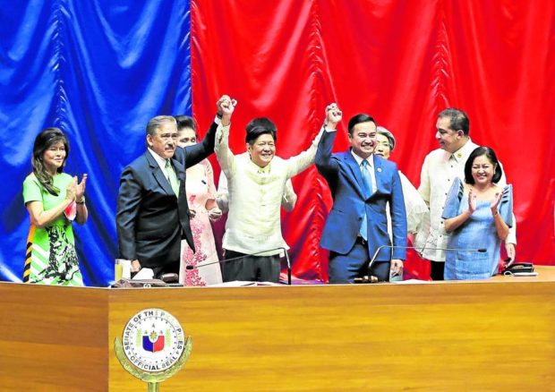 Senate President Vicente Sotto III and Speaker Lord Allan Velasco (upper photo) make it official on Wednesday for President-elect Ferdinand Marcos Jr.