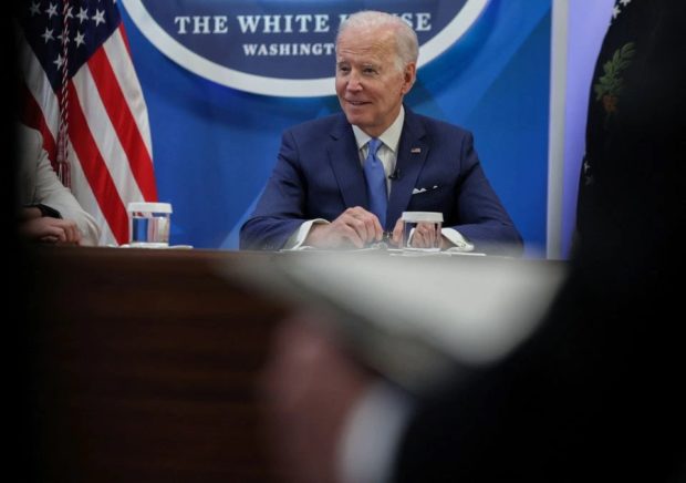 Biden praises reporters in Ukraine as White House press dinner resumes