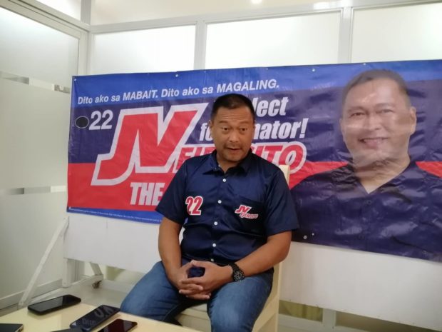 The driver in the hit-and-run incident that injured a security guard manning a traffic in Mandaluyong City will “surrender to authorities soon,” an emissary told Senator-elect JV Ejercito, who earlier offered a P50,000-reward for any information on the involved vehicle and driver.