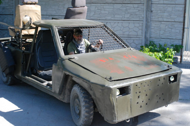 Ukraine mechanics turn rally cars into ‘combat buggies’