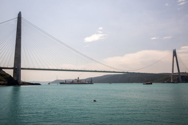Turkey begins laying Black Sea natural gas pipeline