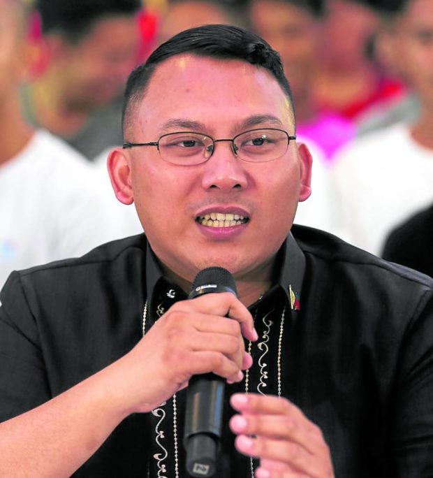 Kabataan Rep. Raoul Manuel has moved to defer the budget of the National Youth Commission (NYC) if its incumbent chairperson, Ronald Cardema, would not resign from his post.