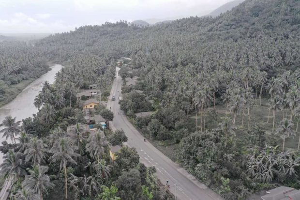 A thick layer of ash caused by the phreatic eruption of Bulusan Volcano blanketed the villages of Bacolod and Buraburan in Juban town in Sorsogon on Sunday
