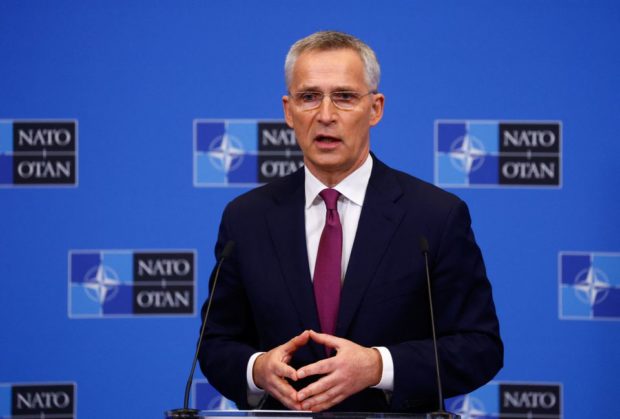 NATO chief urges 'more heavy weapons' for Ukraine