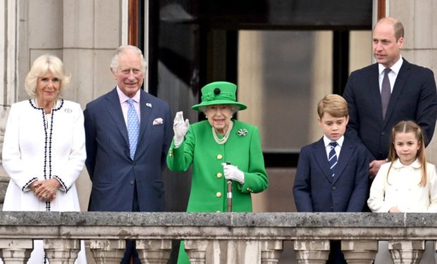 Queen Elizabeth ‘humbled’ by cheering Jubilee crowds