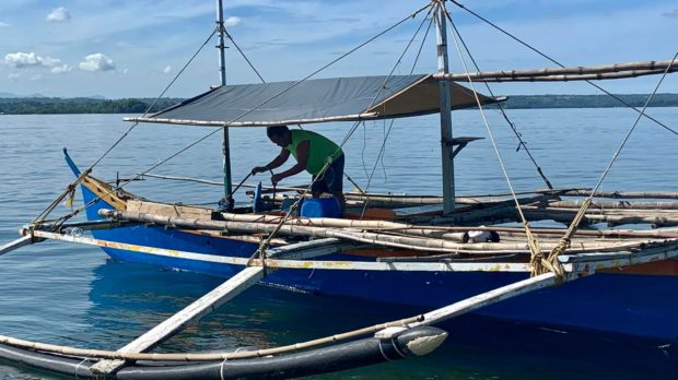 750 more Zambales fisherfolk get fuel subsidy karding