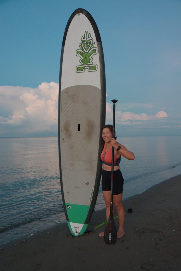 Woman crosses Iloilo to Guimaras twice on paddle board