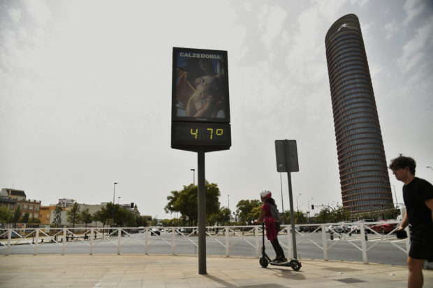 Heatwave grips Spain as UK readies for soaring temperatures