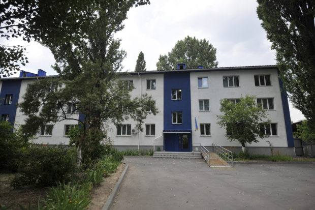 Ukrainians seek to heal war trauma at mental health clinic