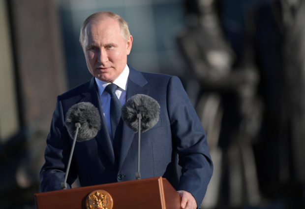 Russian President Vladimir Putin gives a speech in front of the monument "Fatherland, Valor, Honor" near the headquarters of the Foreign Intelligence Service of the Russian Federation (SVR), in Moscow, Russia June 30, 2022. Sputnik/Aleksey Nikolskyi/Kremlin via REUTERS